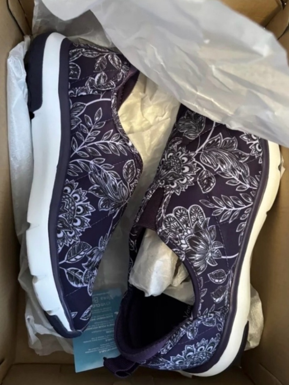 Nib! Vera Bradley 2 mile slip ons! VB Cloud floral purple size 6